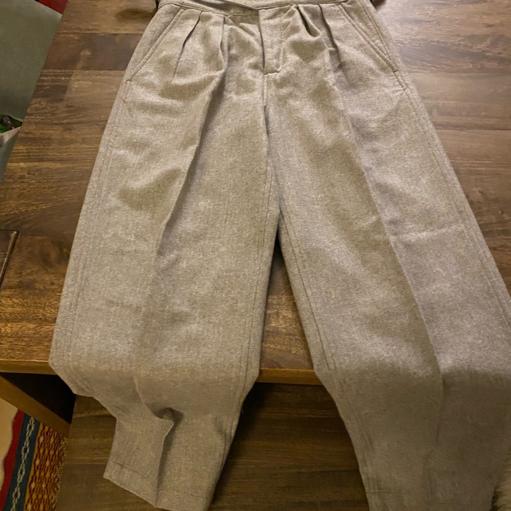 Banana Republic Women’s Heritage Explorer Pants - Picture 3 of 7